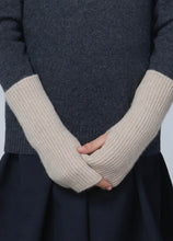 Load image into Gallery viewer, Ribbed Cashmere Hand Warmers