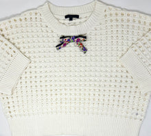 Load image into Gallery viewer, ADULT Brooch Crochet Top
