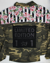 Load image into Gallery viewer, ADULT Patch Camo Jacket
