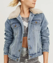 Load image into Gallery viewer, Customizable Denim Jacket w/ Detachable Faux-Fur Collar