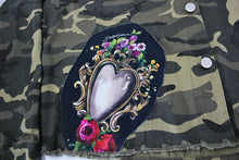 Load image into Gallery viewer, ADULT Patch Camo Jacket